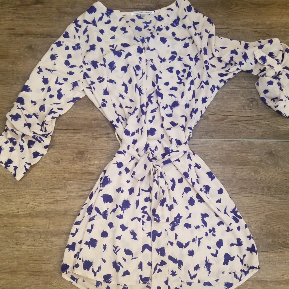 Collective concepts Tshirt dress with tie. Size M